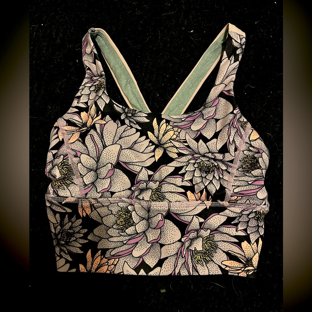 Women’s sports bra tank top